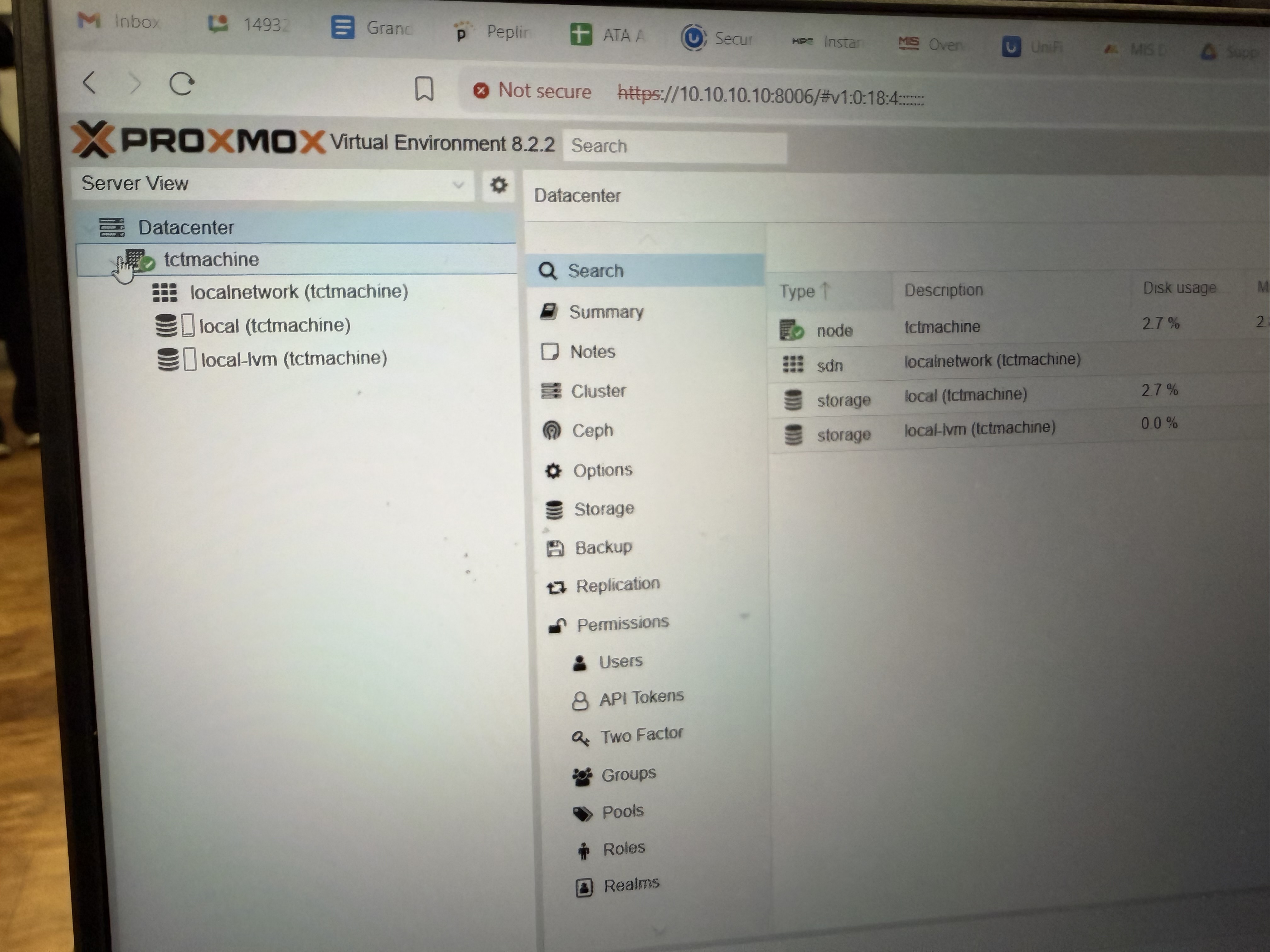 Proxmox VE 8.2.2 web UI showing tctmachine node with local and local-lvm storage